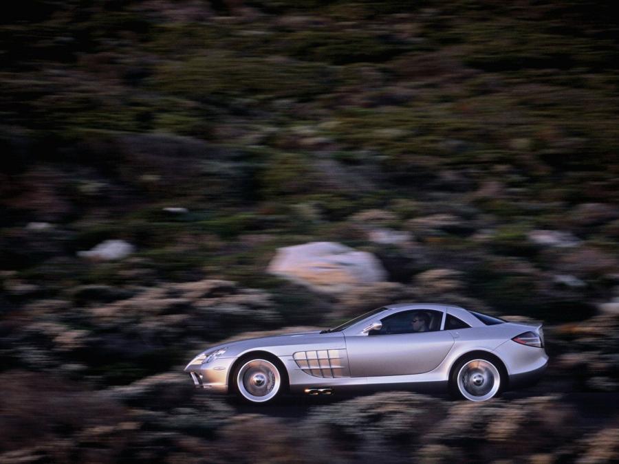  Mercedes-Benz SLR McLaren 2004 года  (фото 56 из 175)